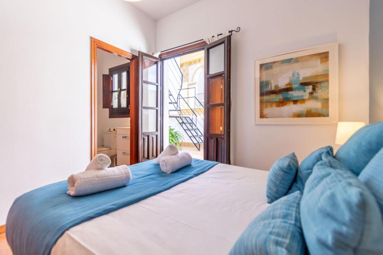 דירות סביליה Abades Giralda Deluxe By Valcambre מראה חיצוני תמונה
